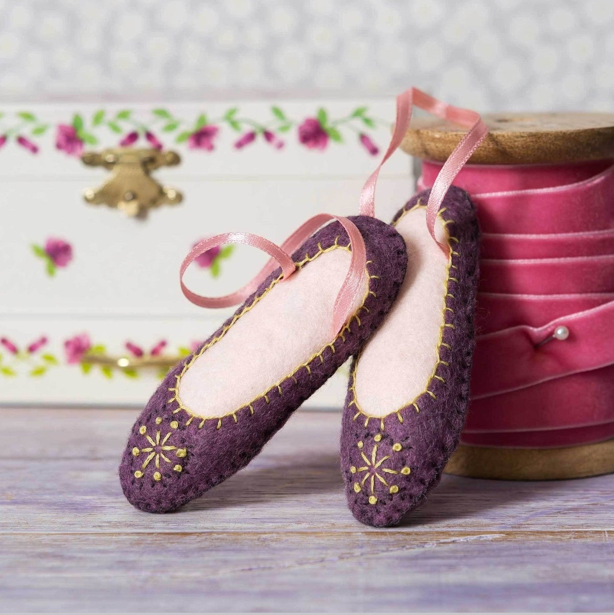12 Days of Christmas Felt Kit By Corinne Lapierre