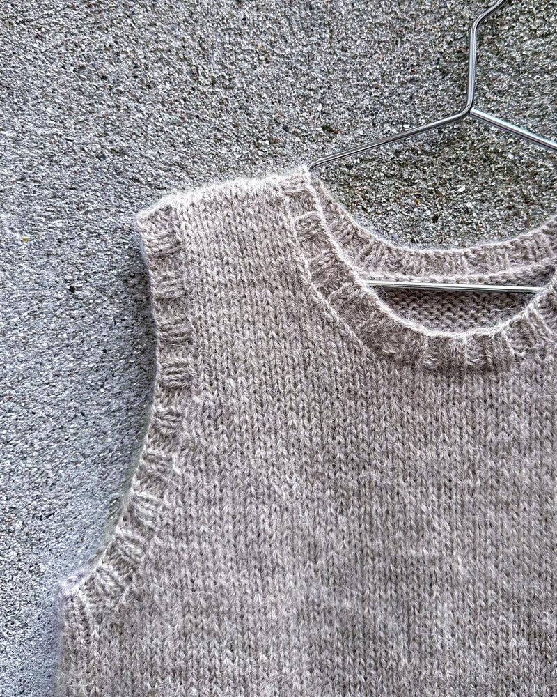 Anemone Vest by Knitting for Olive (Kids) | Printed Pattern