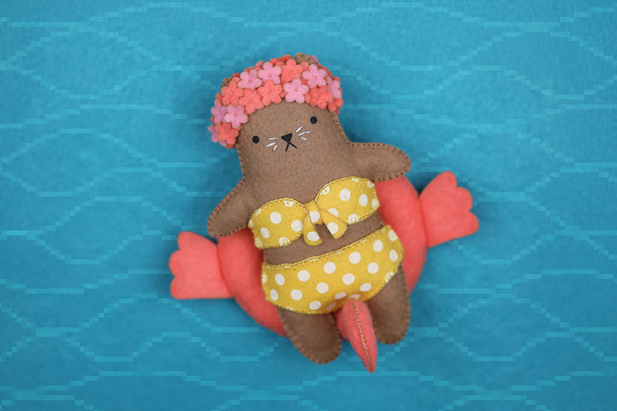 Flamingo Cat (Level 3) - Felt Doll Kit