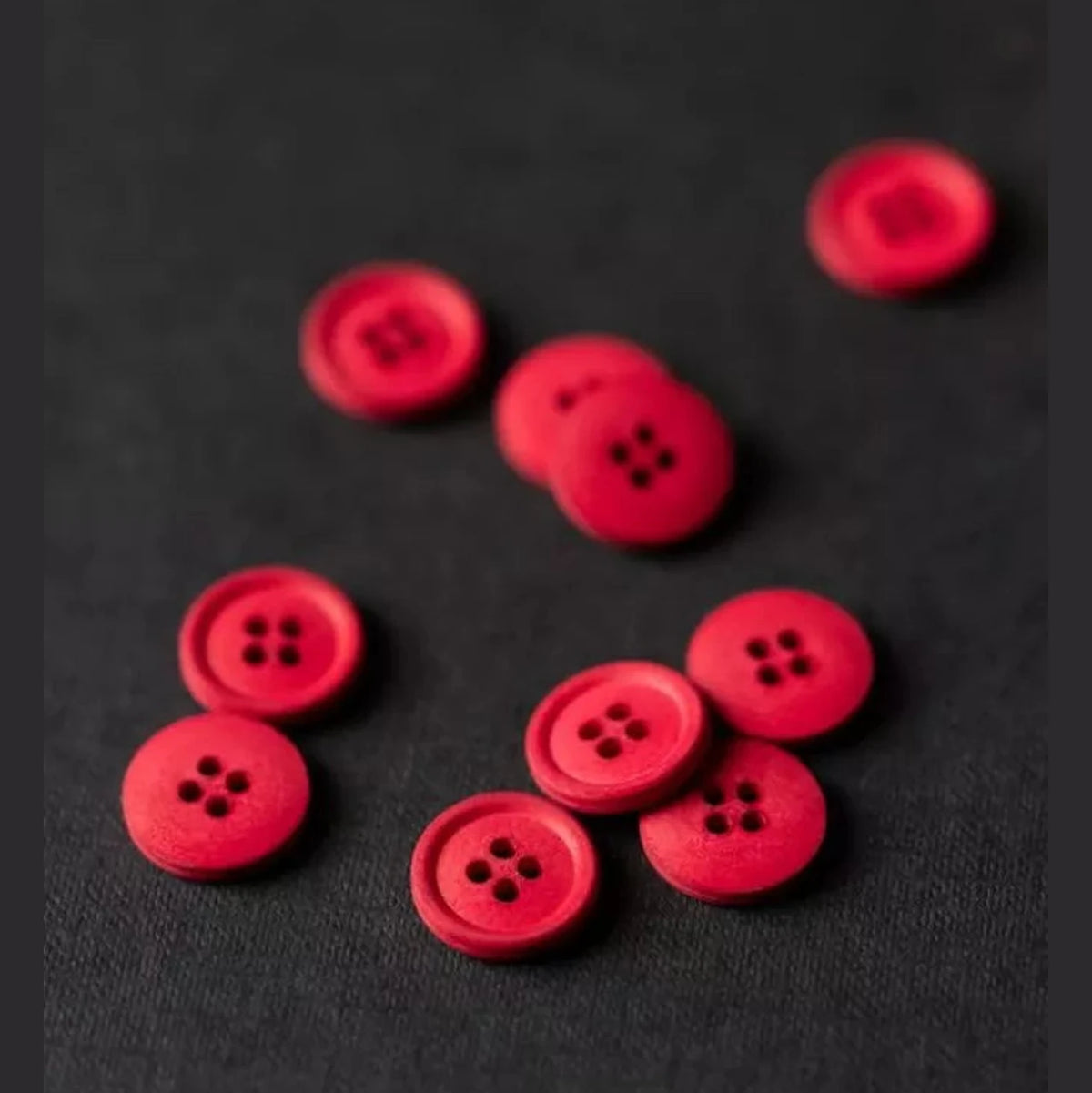 Cotton Button Classic Red (11mm) - Mechant & Mills