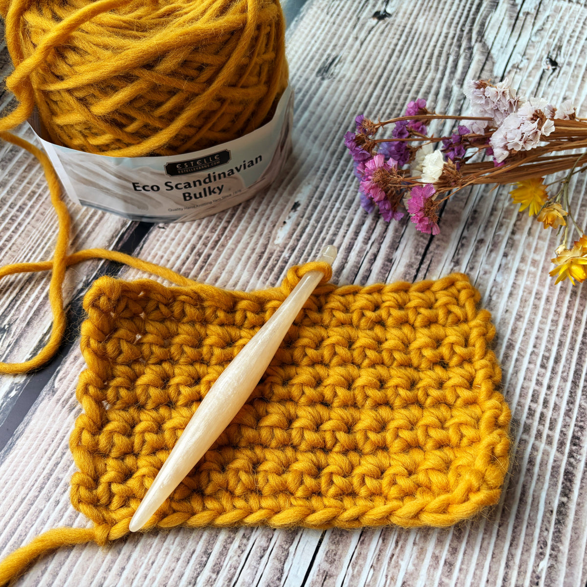 🧶 Beginner Crochet Cowl | Tues 24th Nov | 6pm-8pm