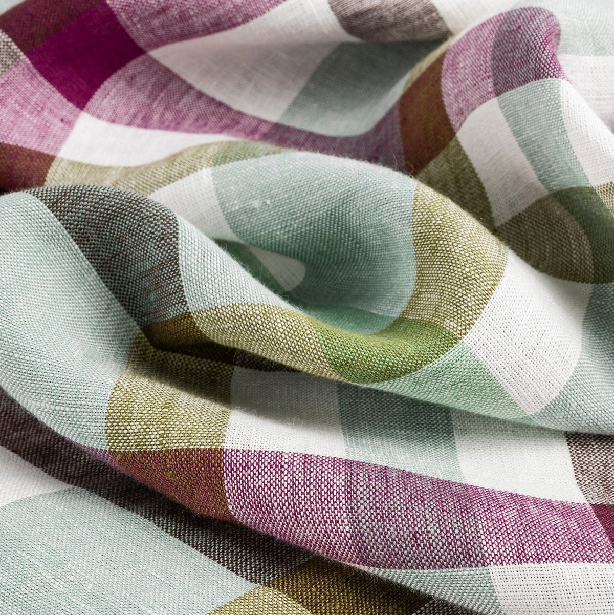 Vineyard Check Midweight European Linen - Olive, Sage & White (Per ½ Meter)