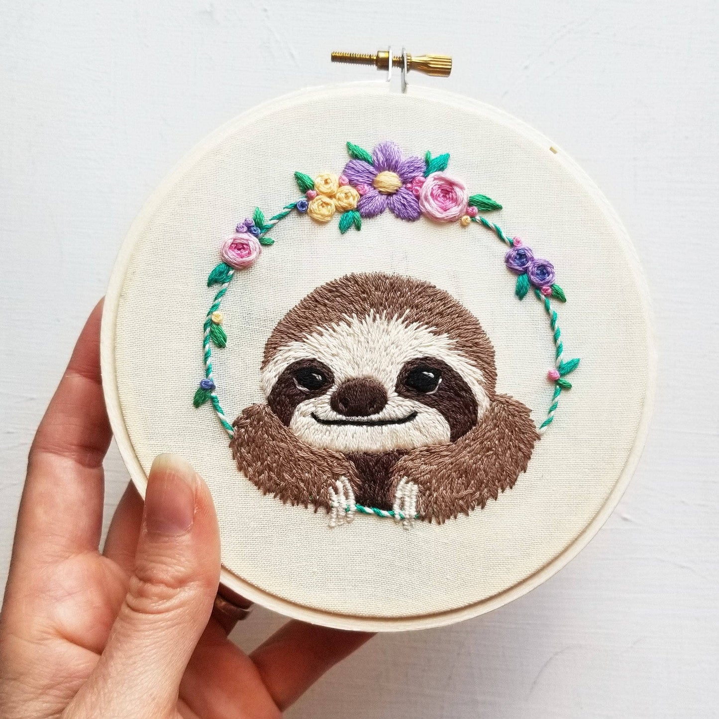 Smiling Sloth - Embroidery Kit