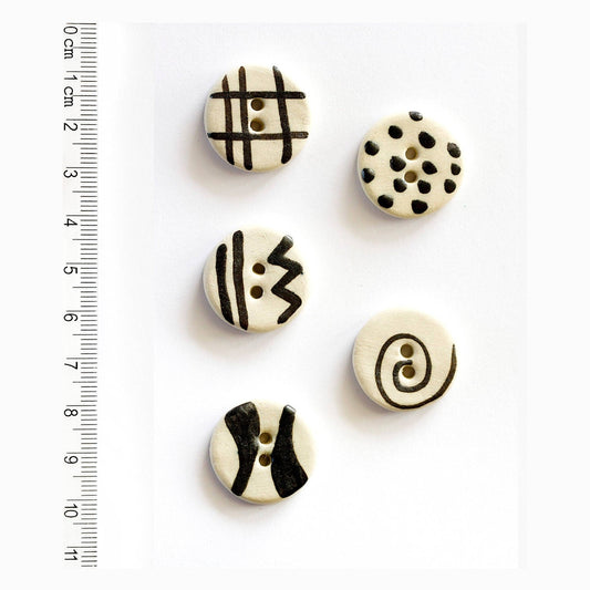Black and White Geometric Pattern Sewing Buttons