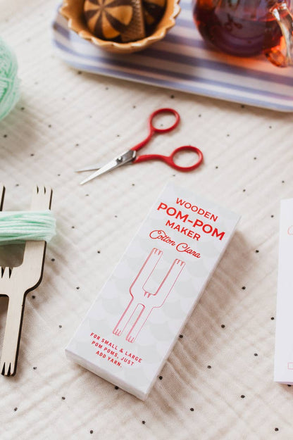 🎀 Wooden Pom Pom Maker