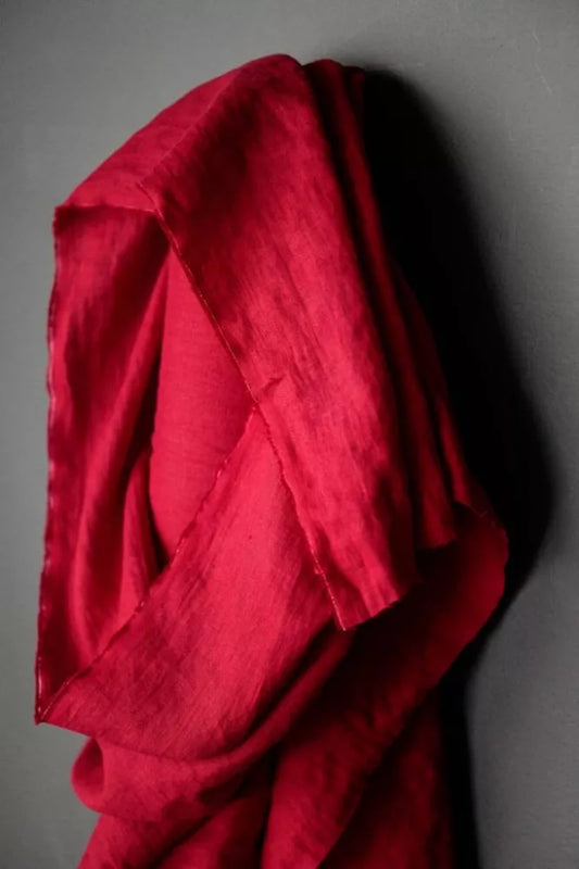 Demon Scarlet 185gsm - Linen - Merchant & Mills (Per ½ Meter)