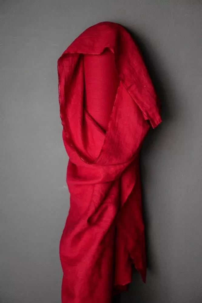 Demon Scarlet 185gsm - Linen - Merchant & Mills (Per ½ Meter)