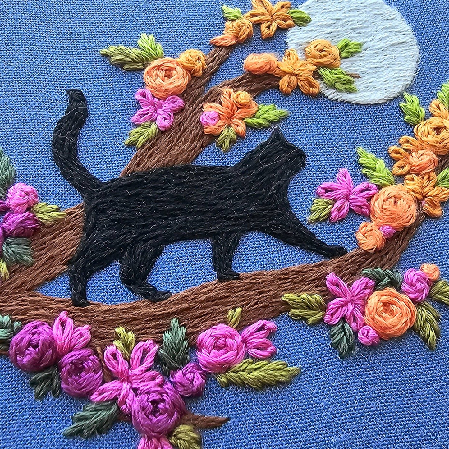 Mini Black Cat & Full Moon - Embroidery Kit