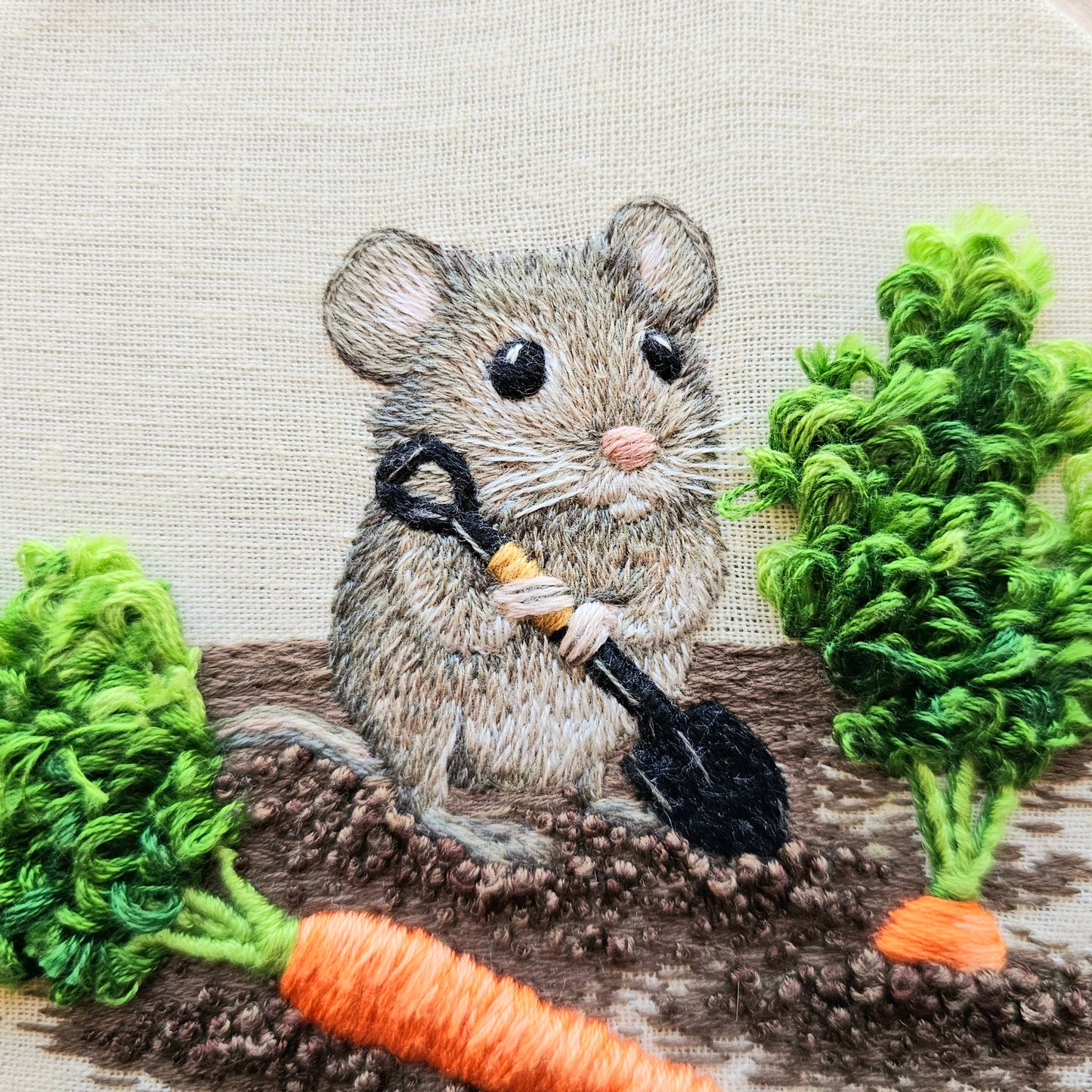 Garden Mouse - Embroidery Kit
