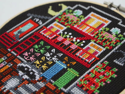 Alley Racoon - Cross Stitch Kit